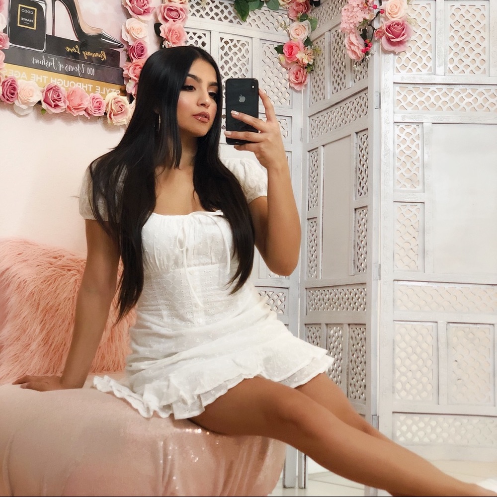 Embroidered white floral dress (fits small)
